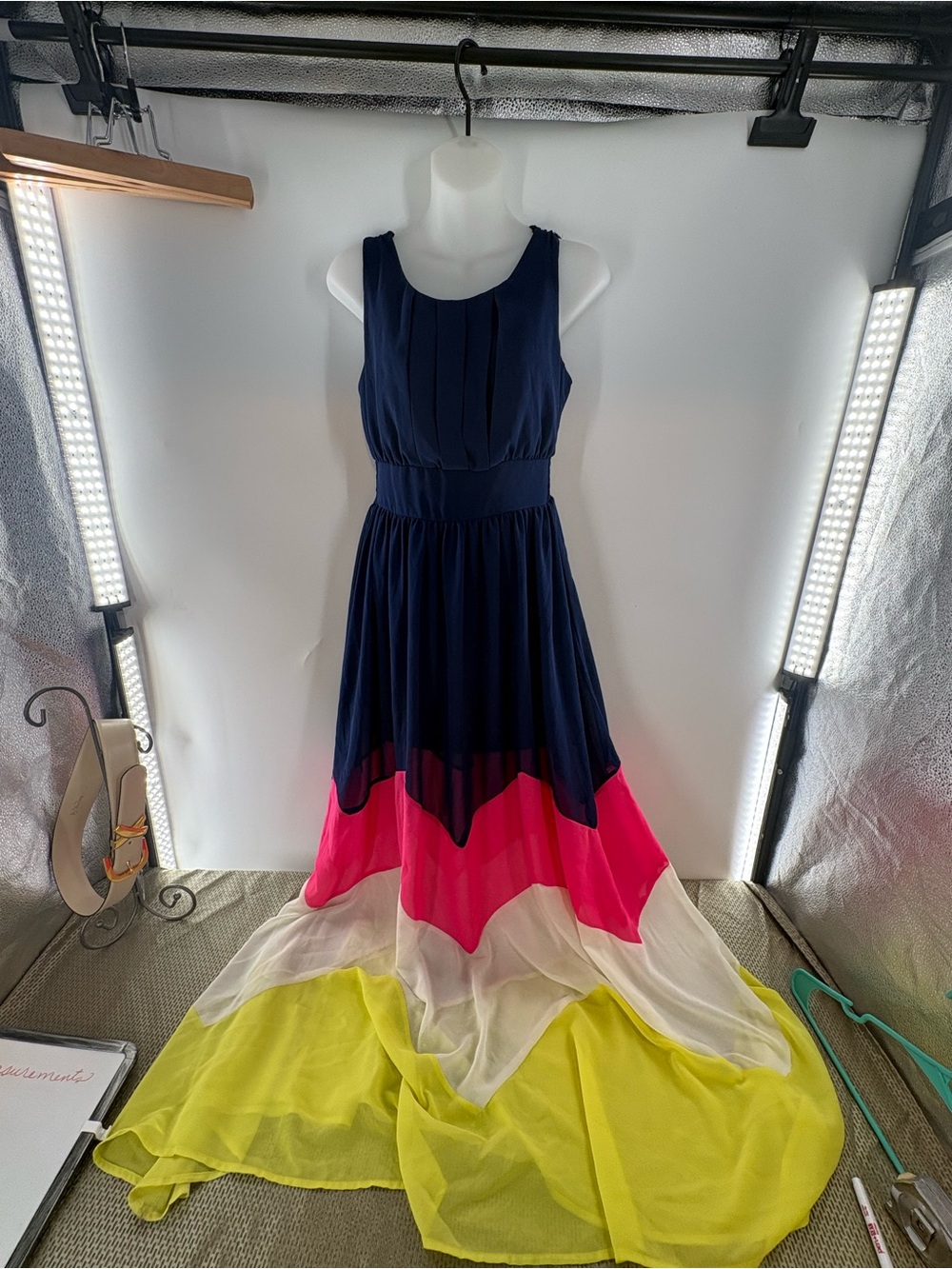 Xtaren Navy Pink Yellow Chevron Colorblock Sleeveless Maxi Dress Size Small